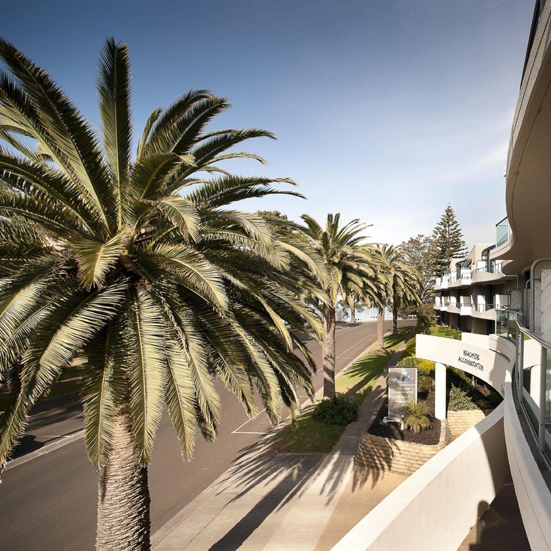The Waves Apartments Cowes Exterior foto